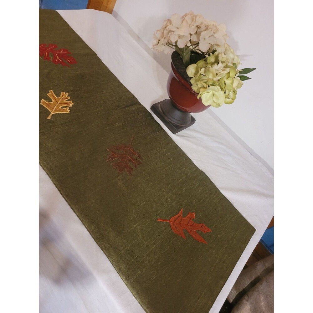 Autumn Table Runner 72"x13", Hosley Ceramic Planter 7" Mixed Flowers